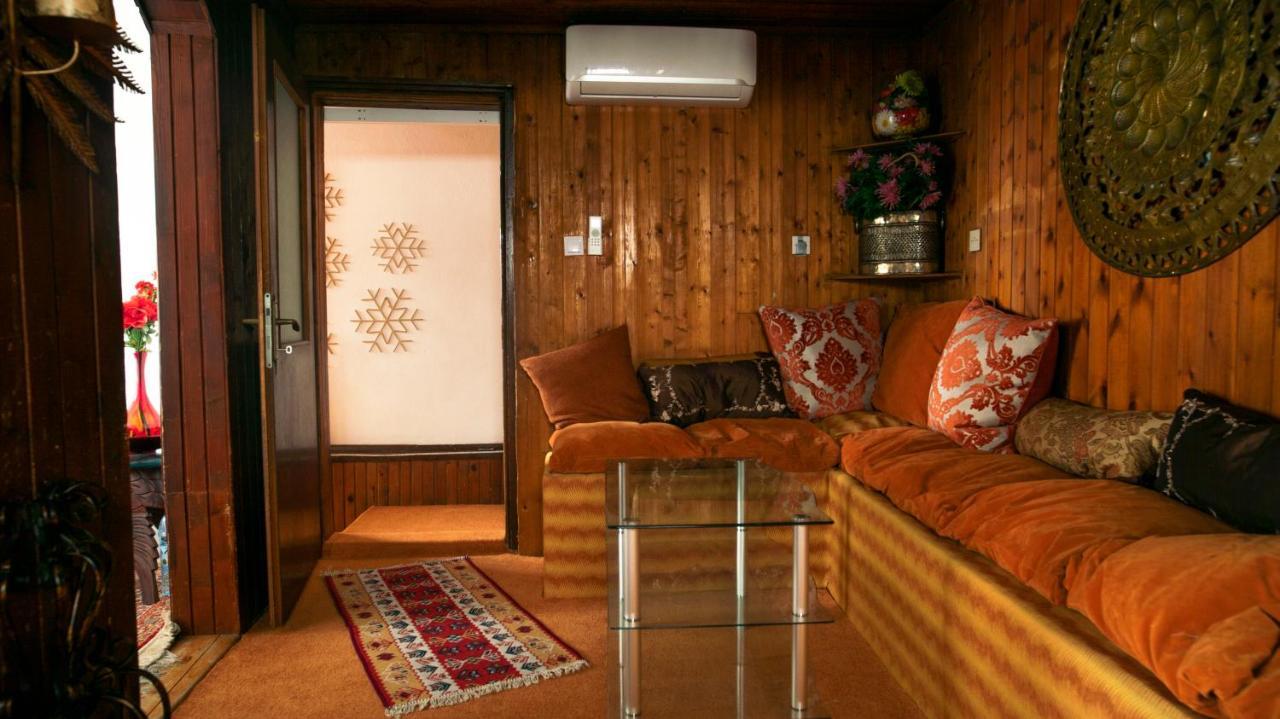 Semaldi Orient Villa SJJ Buitenkant foto